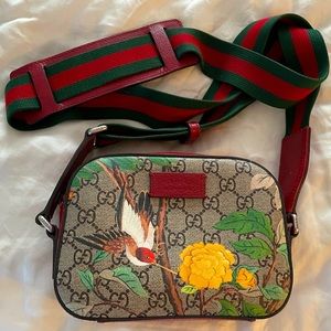 Authentic Gucci tian tian small crossbody camera case